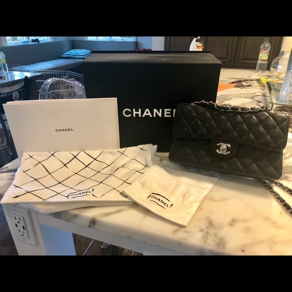 CHANEL Handbags - Chanel Small Classic Flap